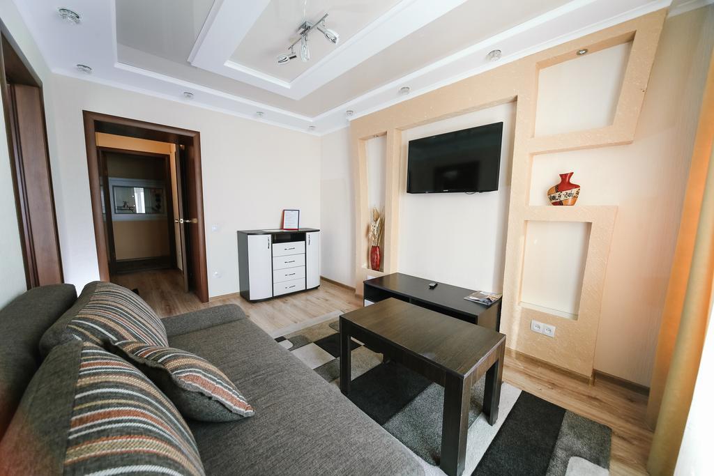 Sary Arka Hotel Pavlodar Eksteriør billede
