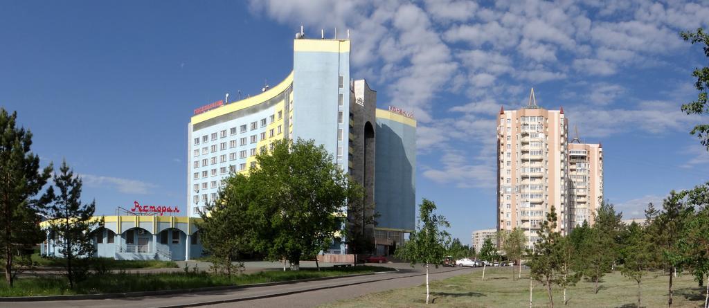 Sary Arka Hotel Pavlodar Eksteriør billede